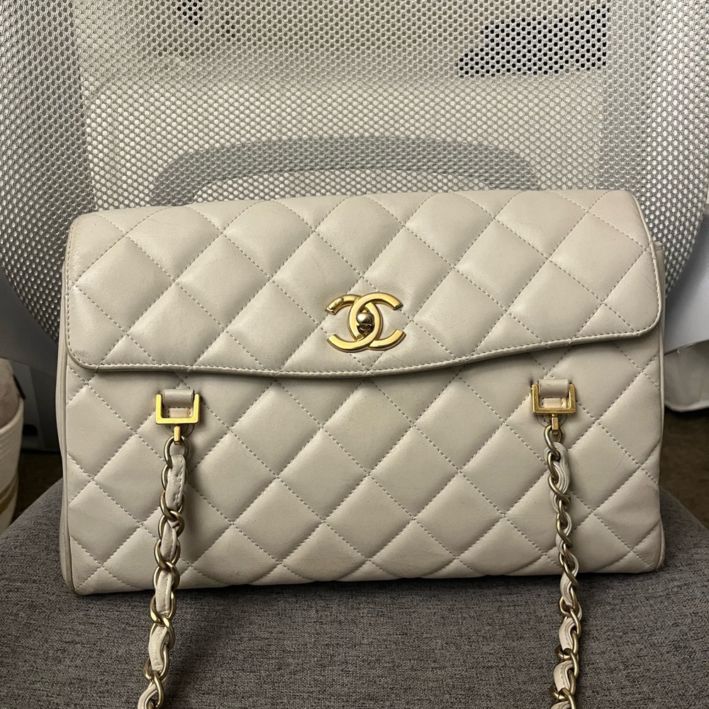 Chanel misia camera flap bag light grey lambskin GHW